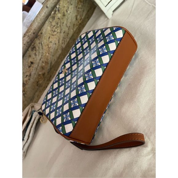 New Tory Burch make up bag wristlet - Picture 3 of 9